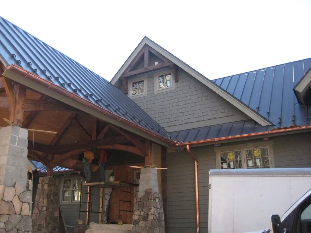 Craftsman Roofing team delivering quality roofing work in Alessandro Heights